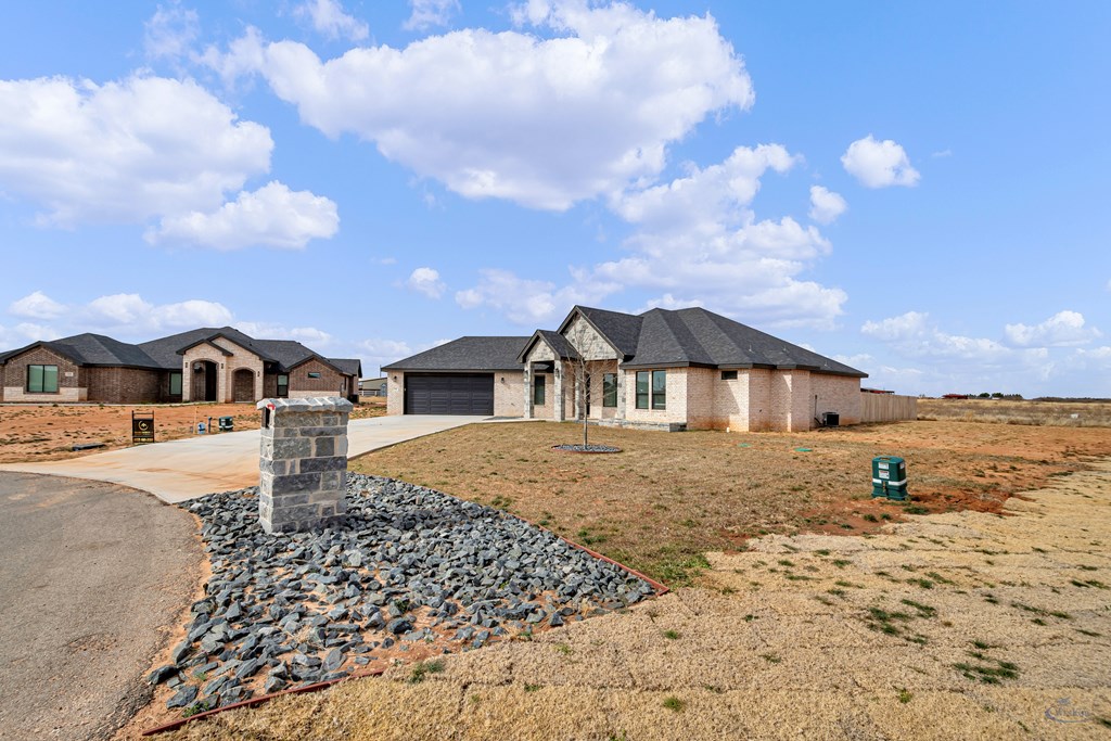 2102 S County Rd 1059 Property Photo 4