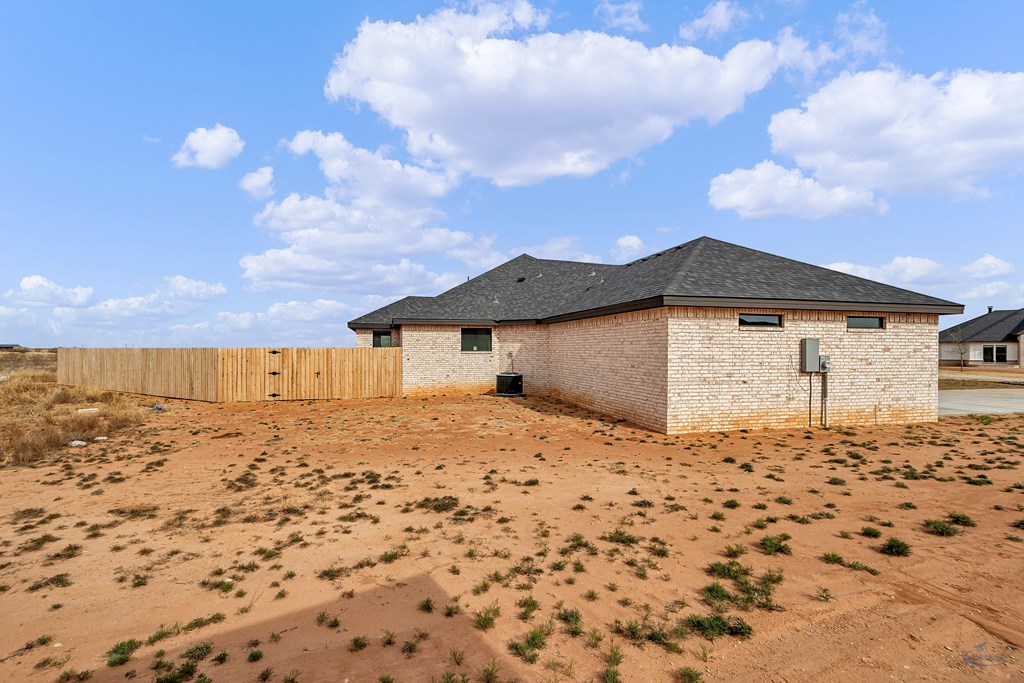 2102 S County Rd 1059 Property Photo 64