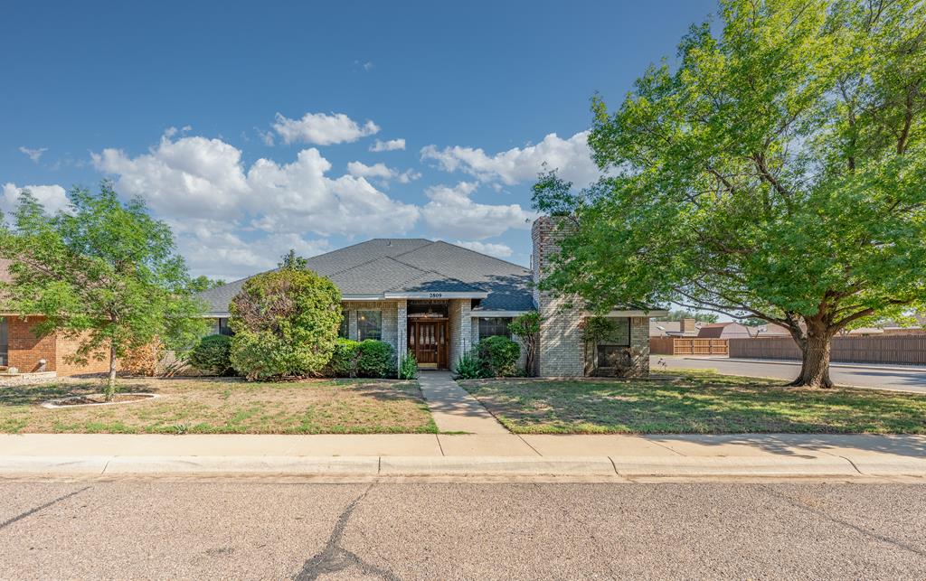 2809 Sand Hill Circle Property Photo 1