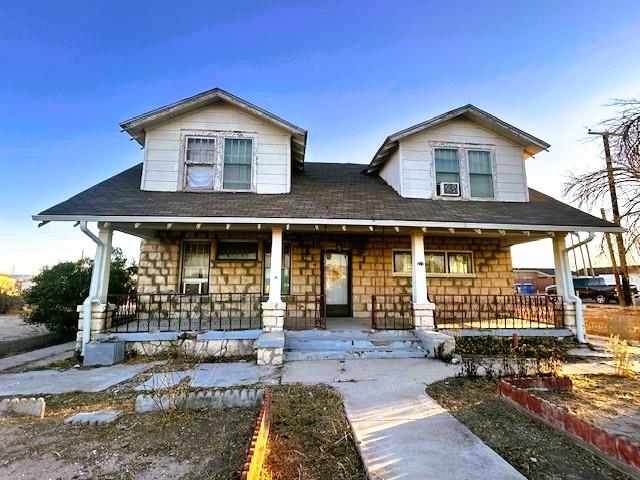 611 W Callaghan
