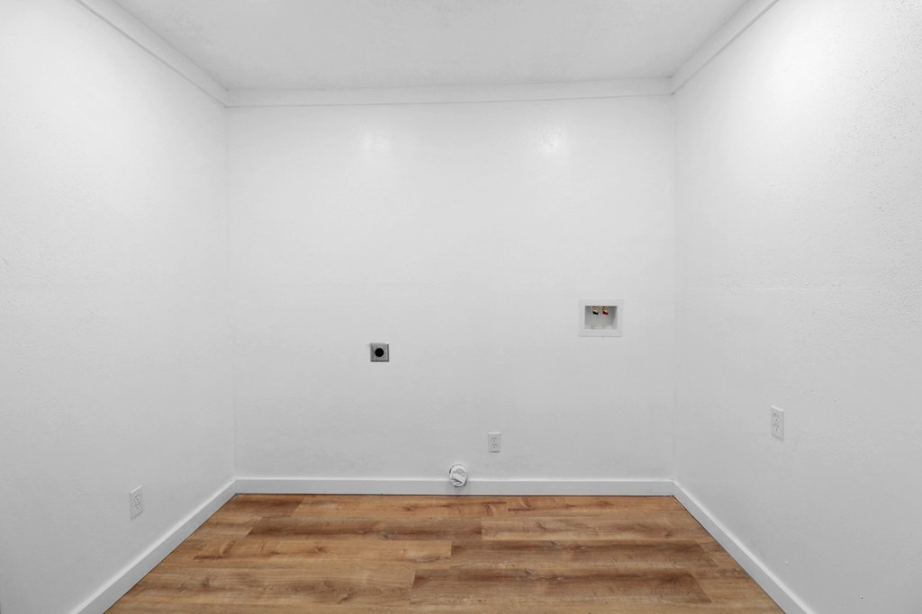 108 Miami St Property Photo 16