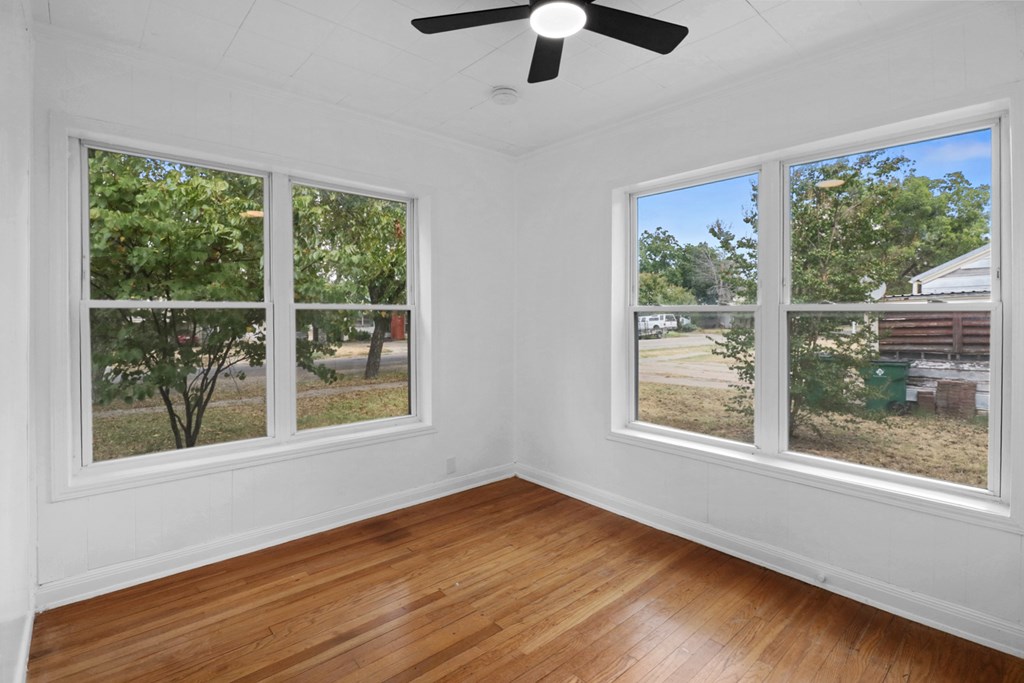 108 Miami St Property Photo 19