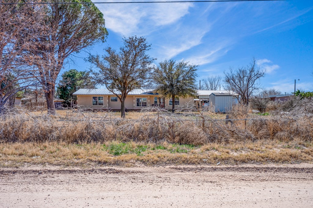 6808 E County Rd 97 Property Photo 3