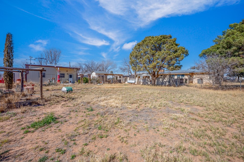 6808 E County Rd 97 Property Photo 43
