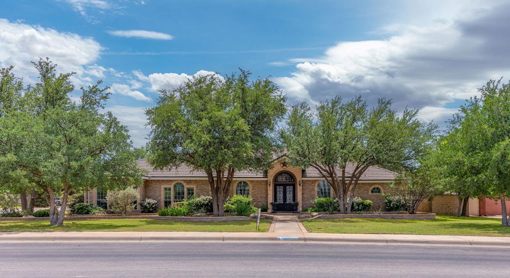 5001 Widener Strip Property Photo 1