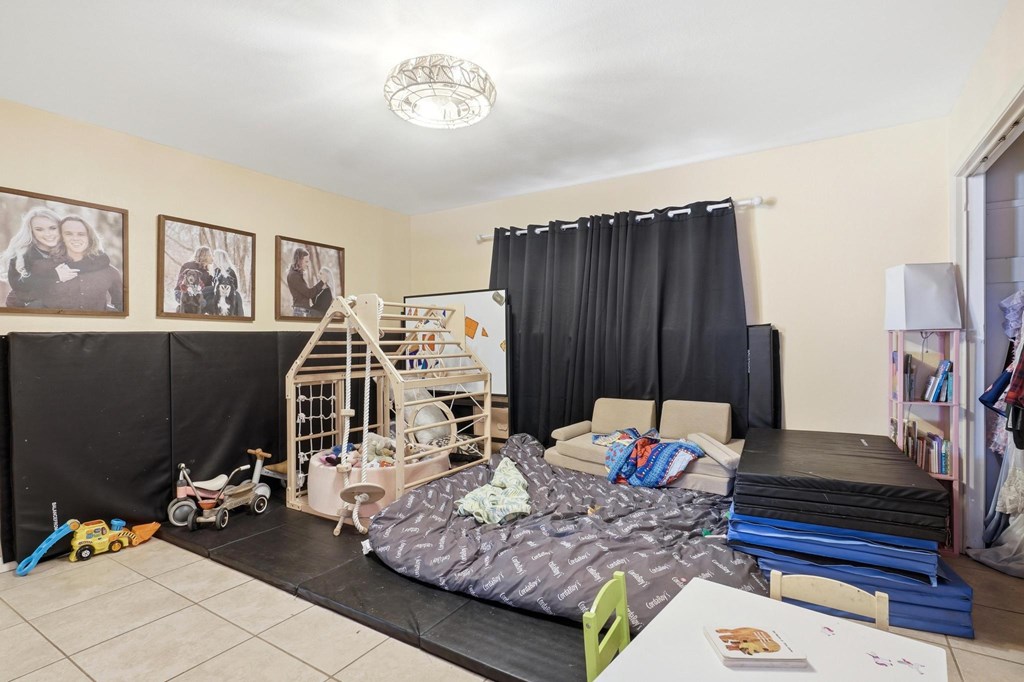 1306 Westhill Lane Property Photo 12