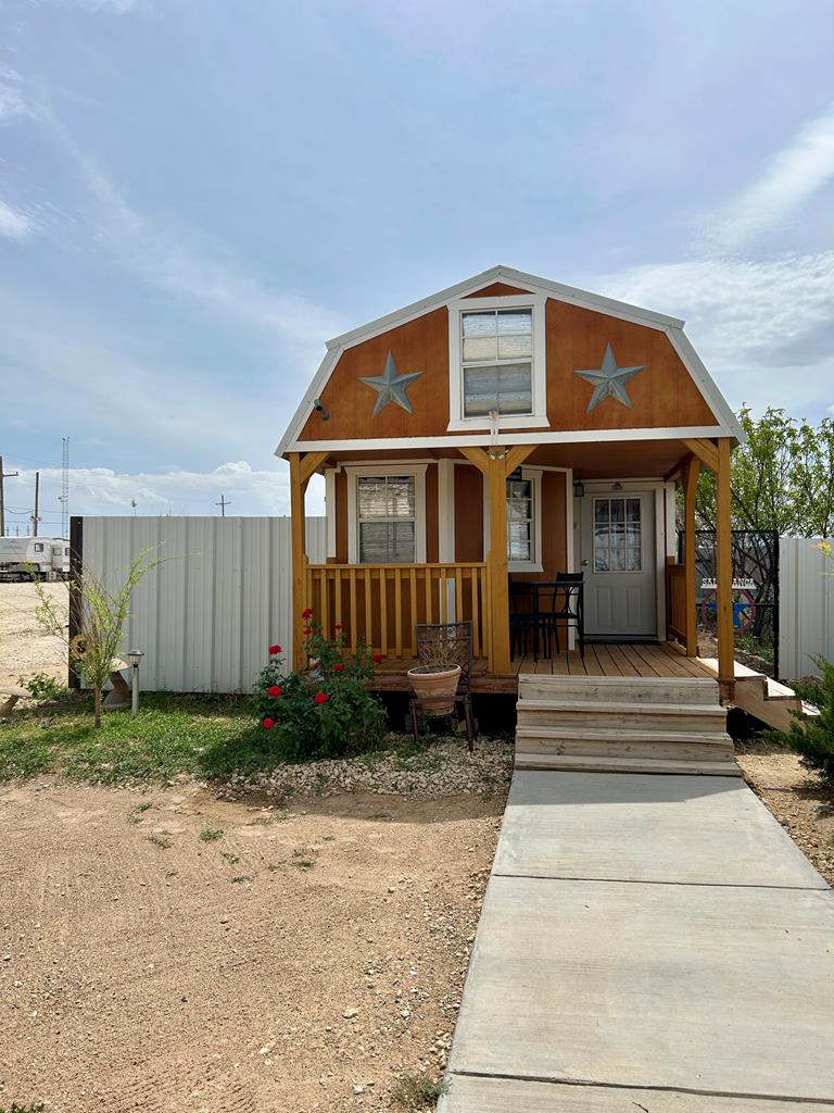 875 N Ellyson Blvd. Property Photo 8