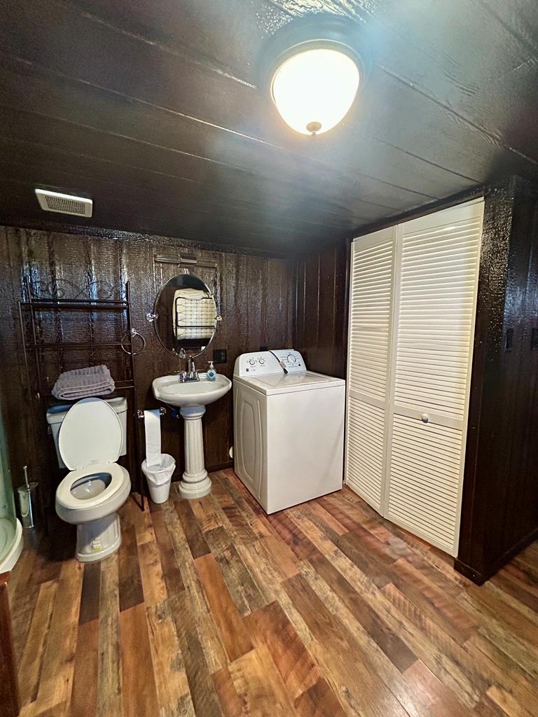 875 N Ellyson Blvd. Property Photo 14