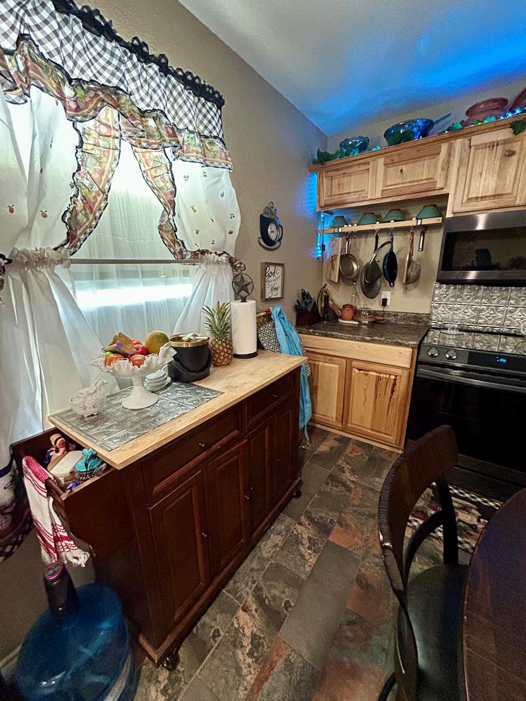 875 N Ellyson Blvd. Property Photo 34