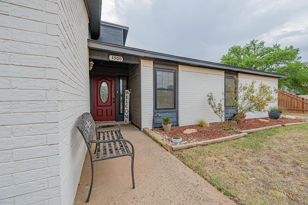 3300 Dentcrest Dr Property Photo 1