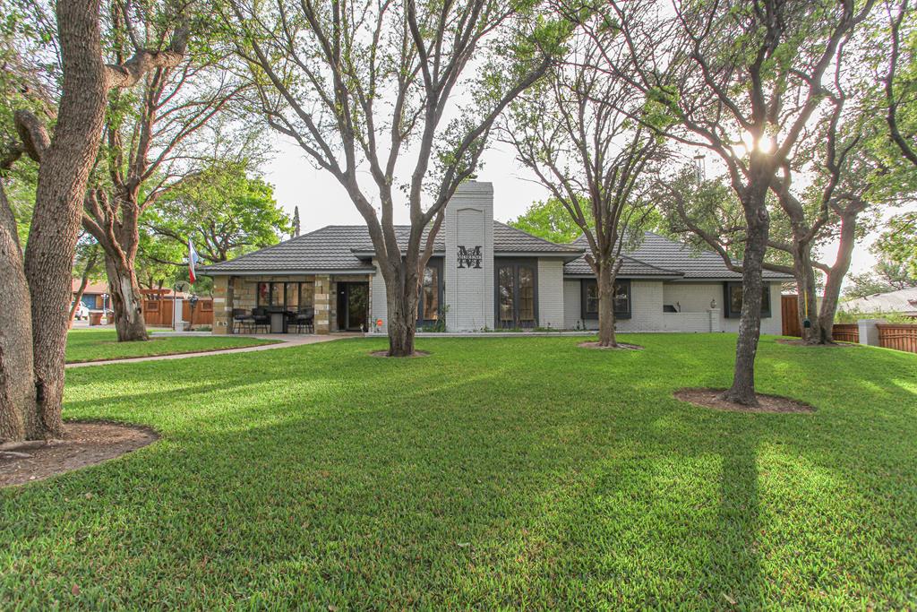 1 Bennett Circle Property Photo 1