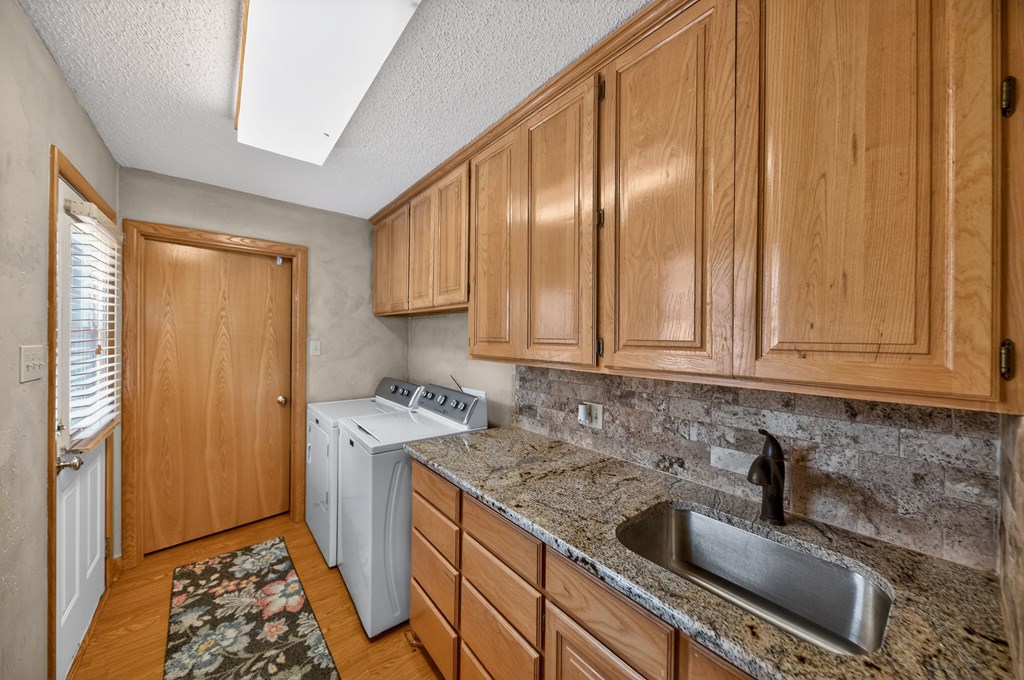 2459 County Rd 1105 Property Photo 54