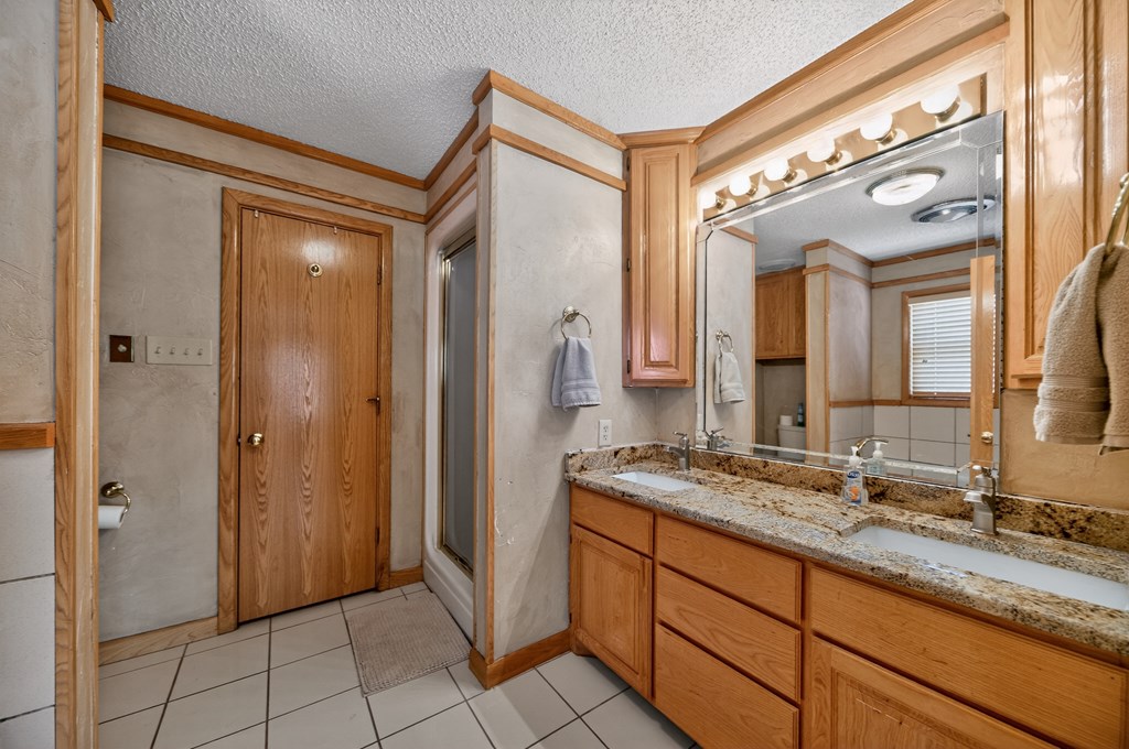 2459 County Rd 1105 Property Photo 60