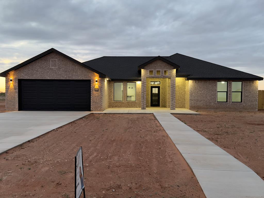 2223 Longhorn Dr Property Photo 1