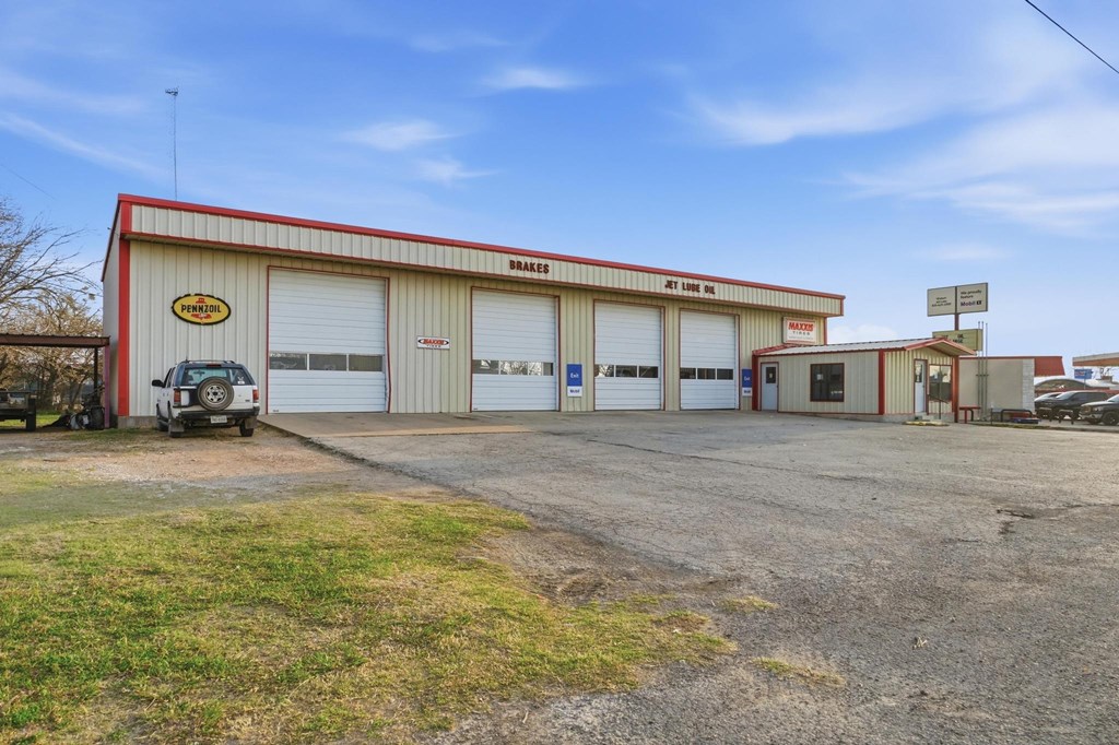 112 Santa Anna St Property Photo 42