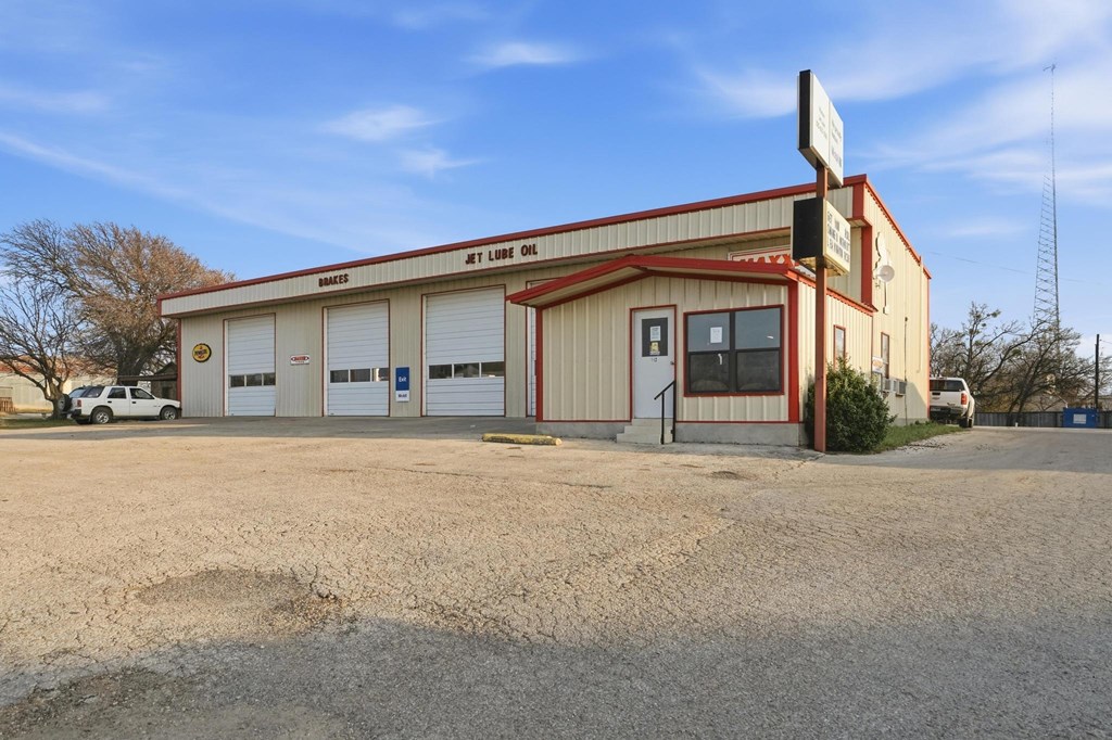 112 Santa Anna St Property Photo 43