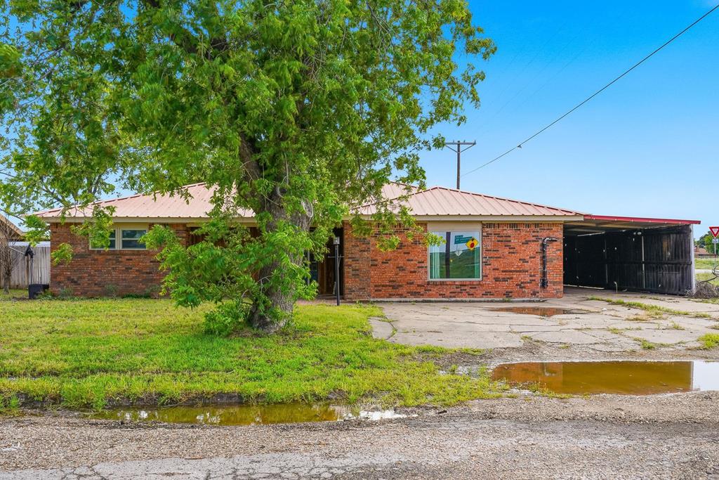 1435 Bandera Dr Property Photo 1