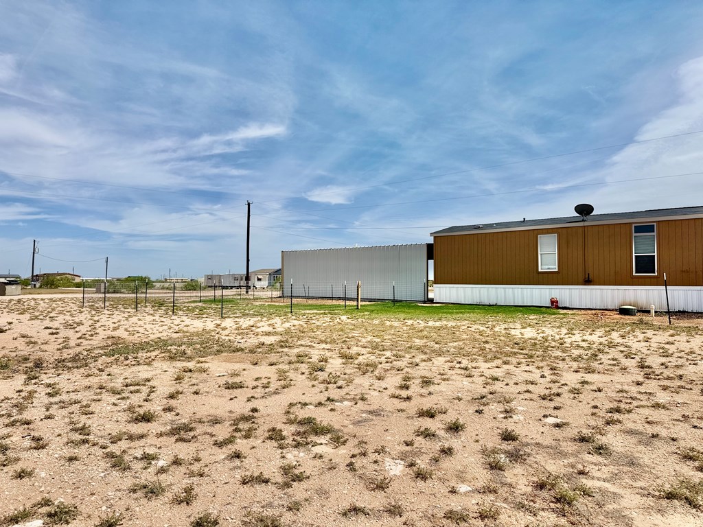 6901 E County Rd 55 Property Photo 4