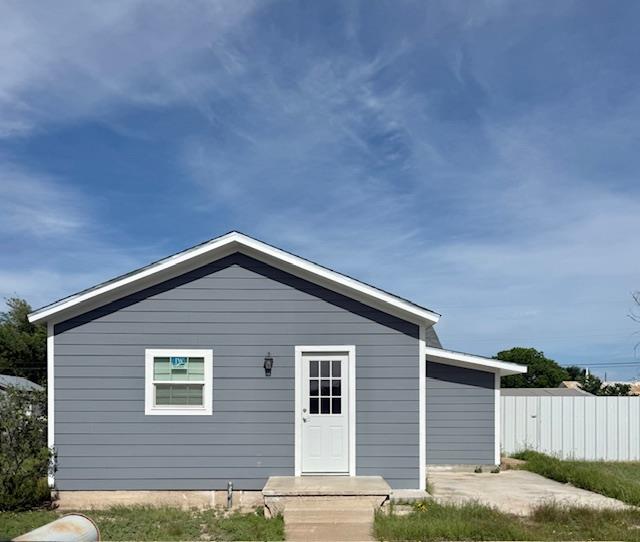 1006 N Texas