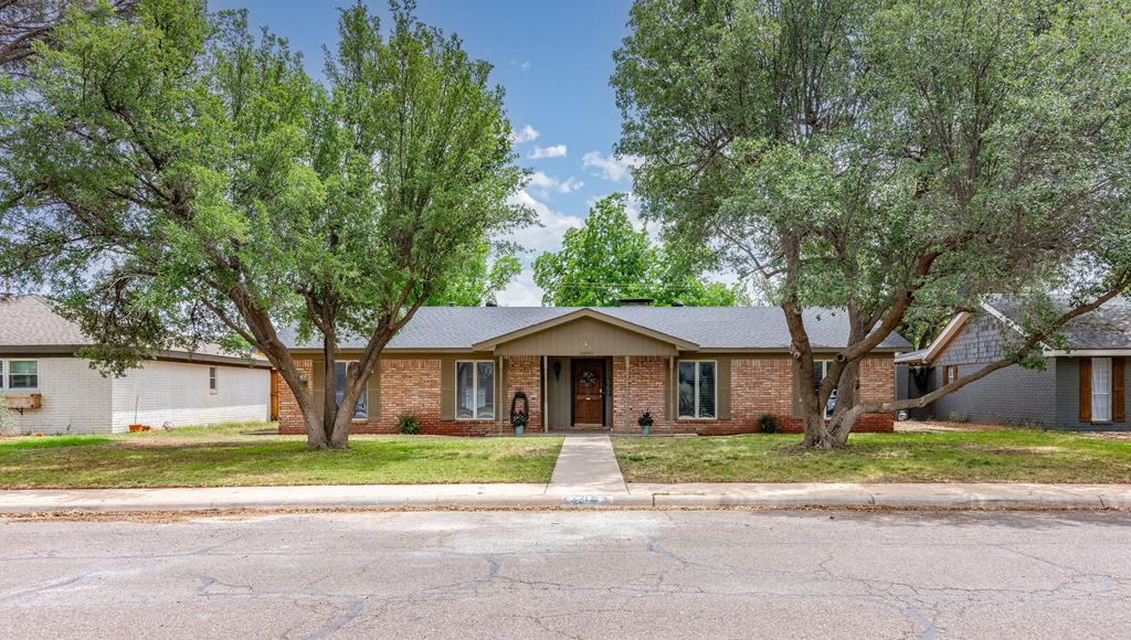 2803 Metz Dr Property Photo 1