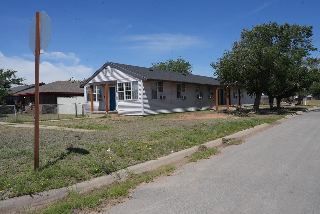 2400 College Ave Property Photo 1
