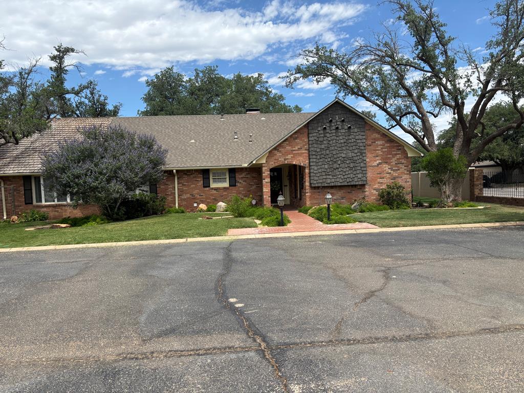 1 Oak Lawn Park # 1 Property Photo 1