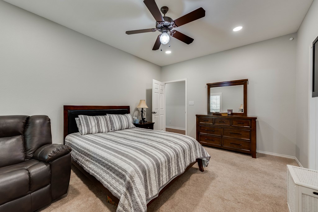 5620 Drexel Court Property Photo 32