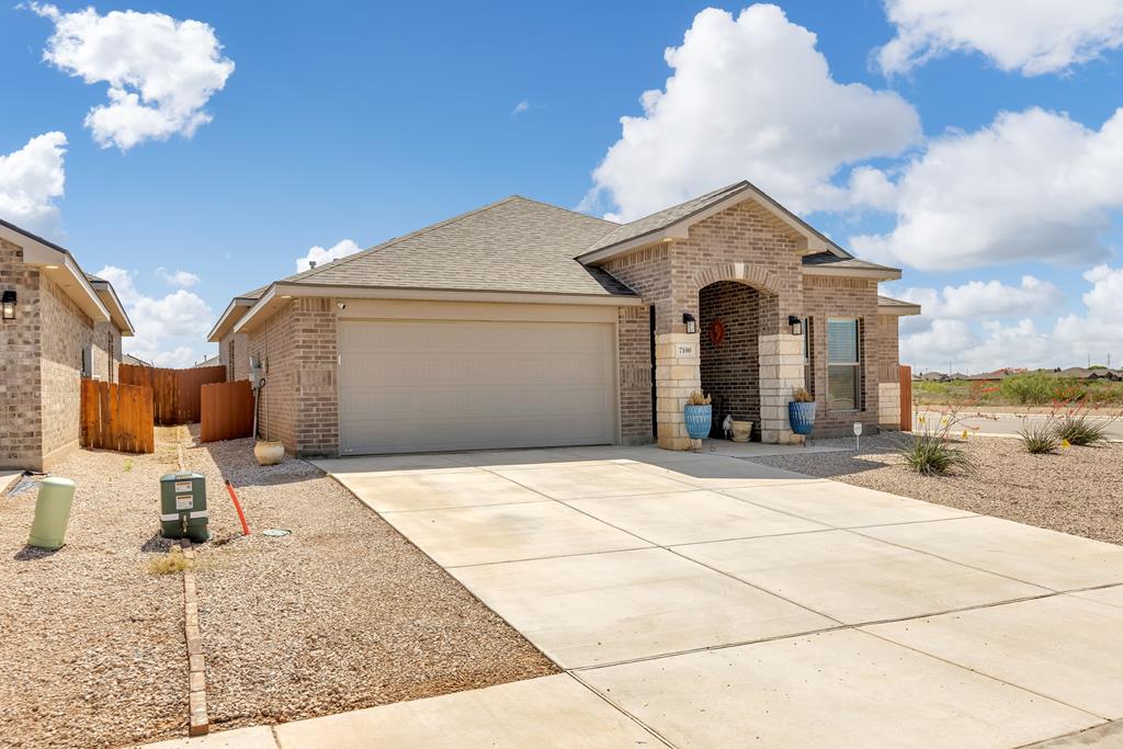 7100 Desert Spire Property Photo 1