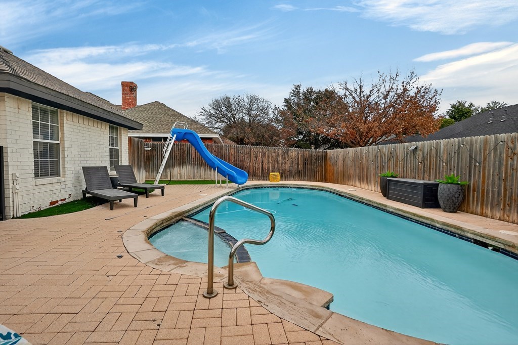 5329 Ridgefield Court Property Photo 13