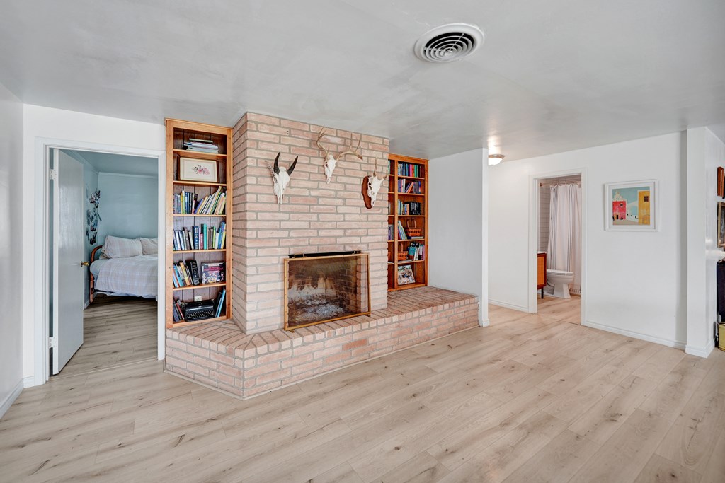 5512 Oriole Dr Property Photo 4
