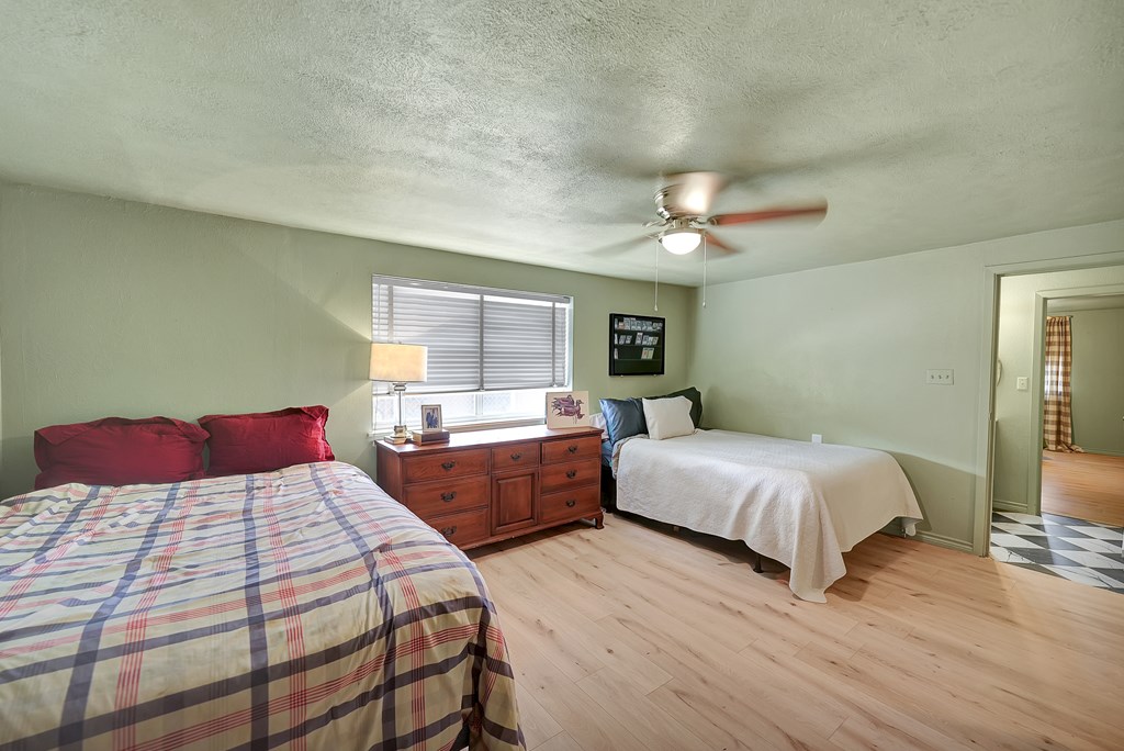 5512 Oriole Dr Property Photo 15