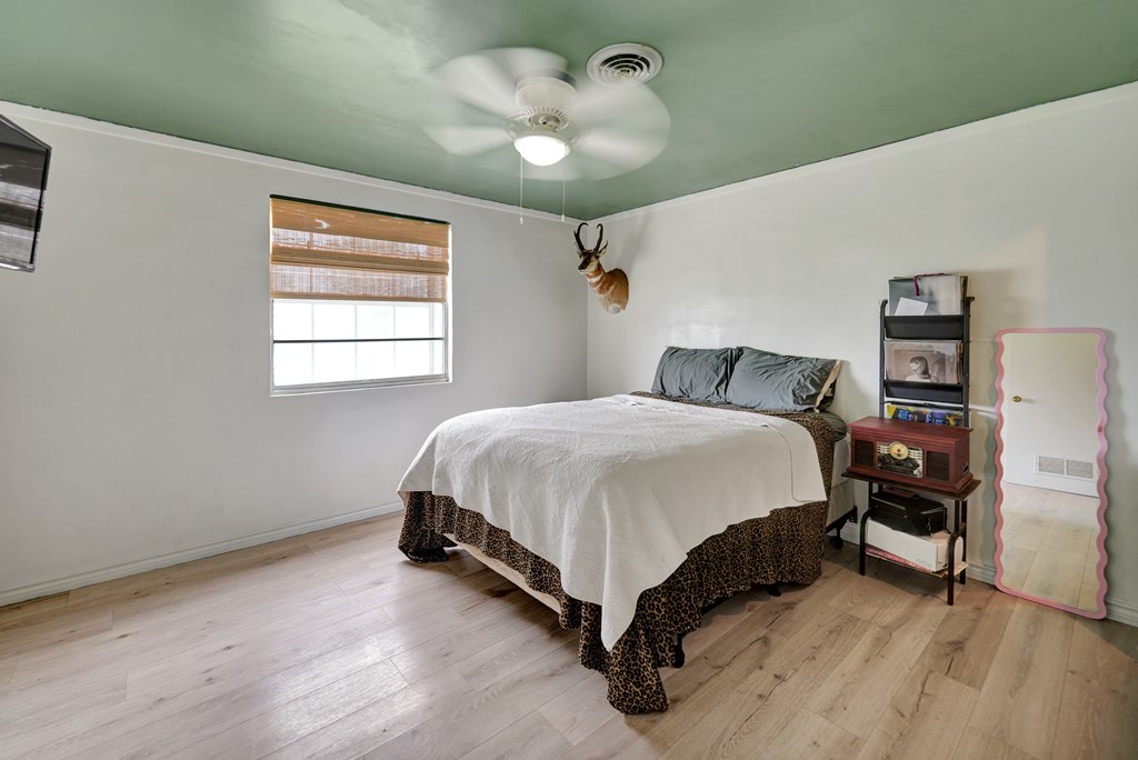 5512 Oriole Dr Property Photo 17