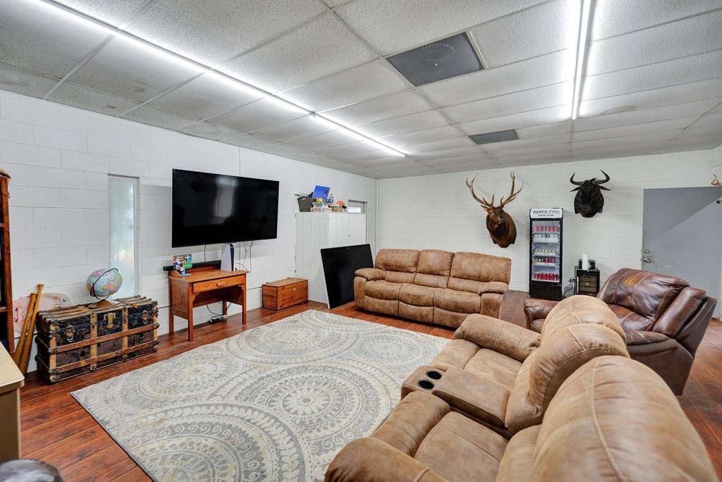 5512 Oriole Dr Property Photo 22