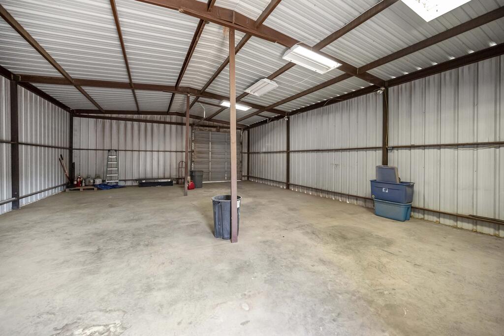 10803 E County Rd 104 Property Photo 30