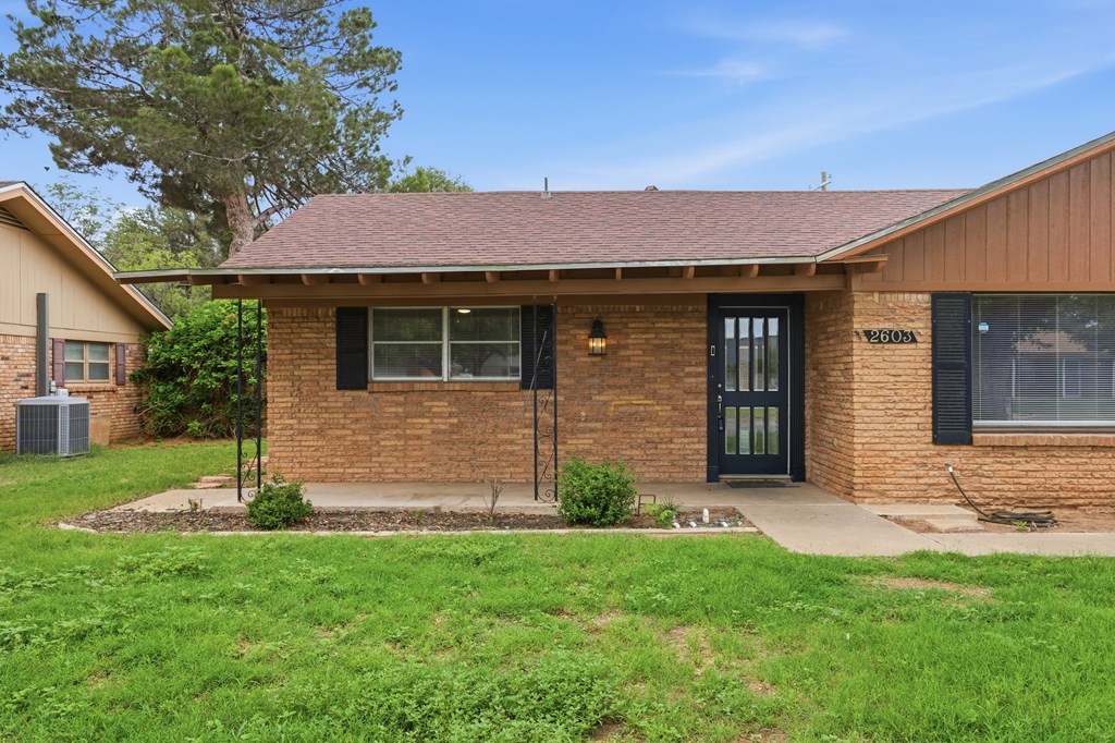2603 Frontier Dr Property Photo 4