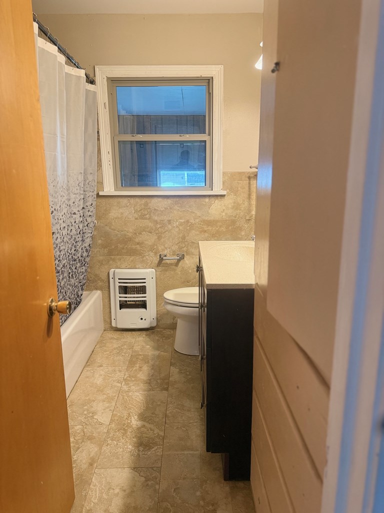 802 N California Ave Property Photo 9