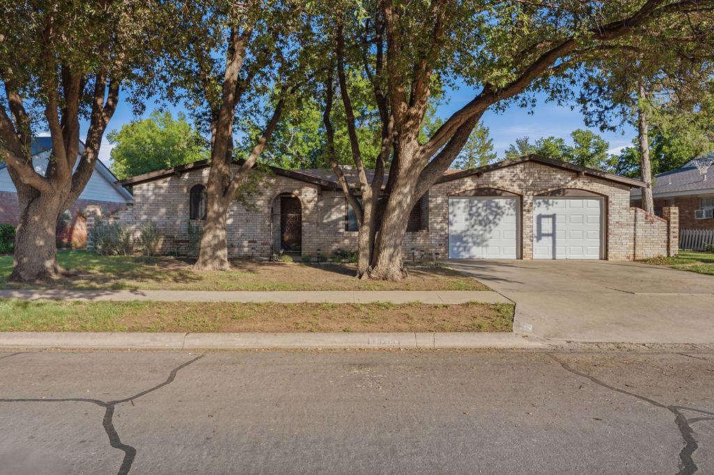 3215 Camarie Ave Property Photo 1