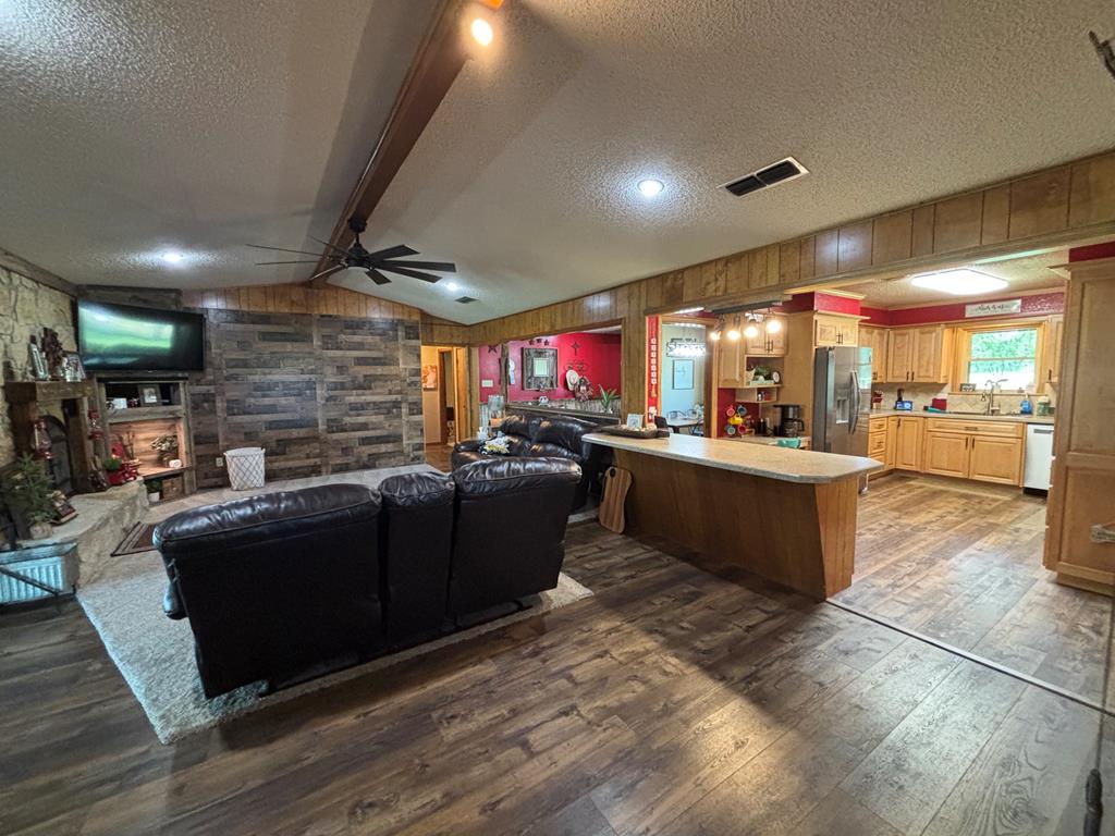 3706 Fm 1607 Property Photo 9