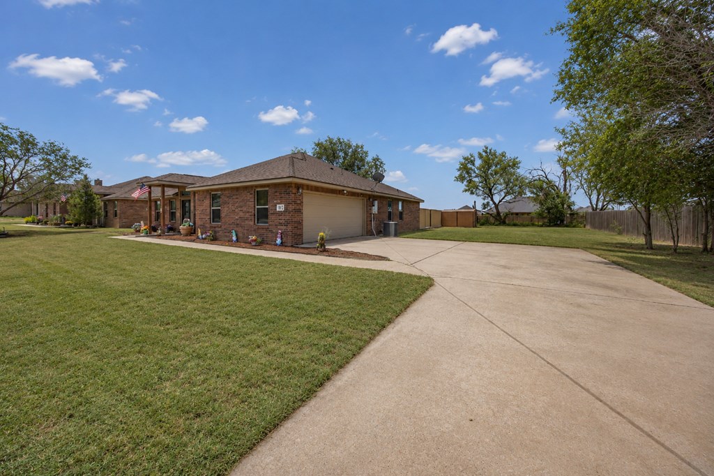 107 Echols Dr Property Photo 2