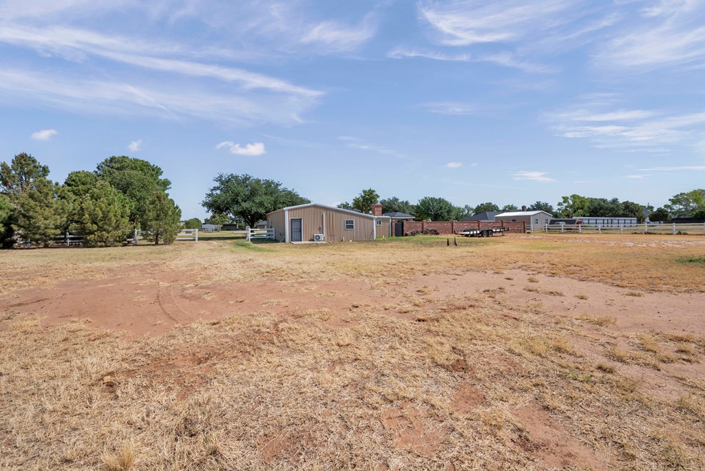 5708 E County Rd 98 Property Photo 77