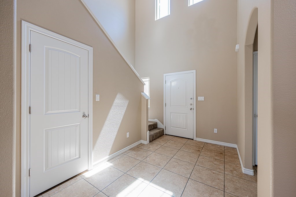 907 Old Course Road Property Photo 2
