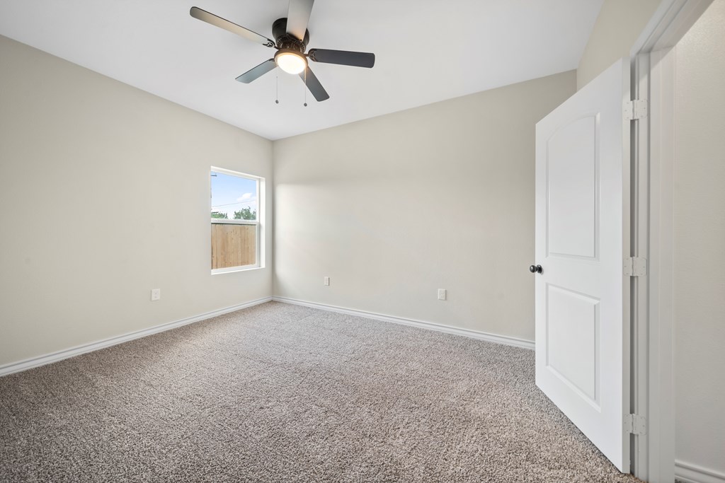 2219 Lynn Dr Property Photo 14