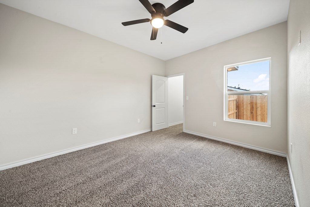 2219 Lynn Dr Property Photo 17