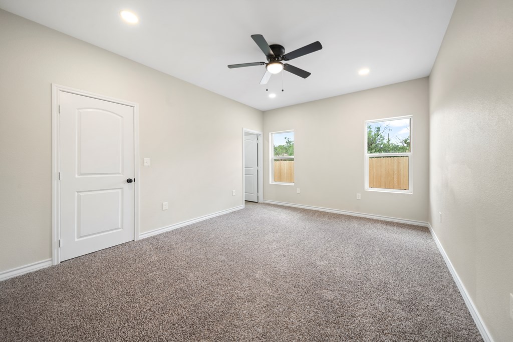 2219 Lynn Dr Property Photo 20
