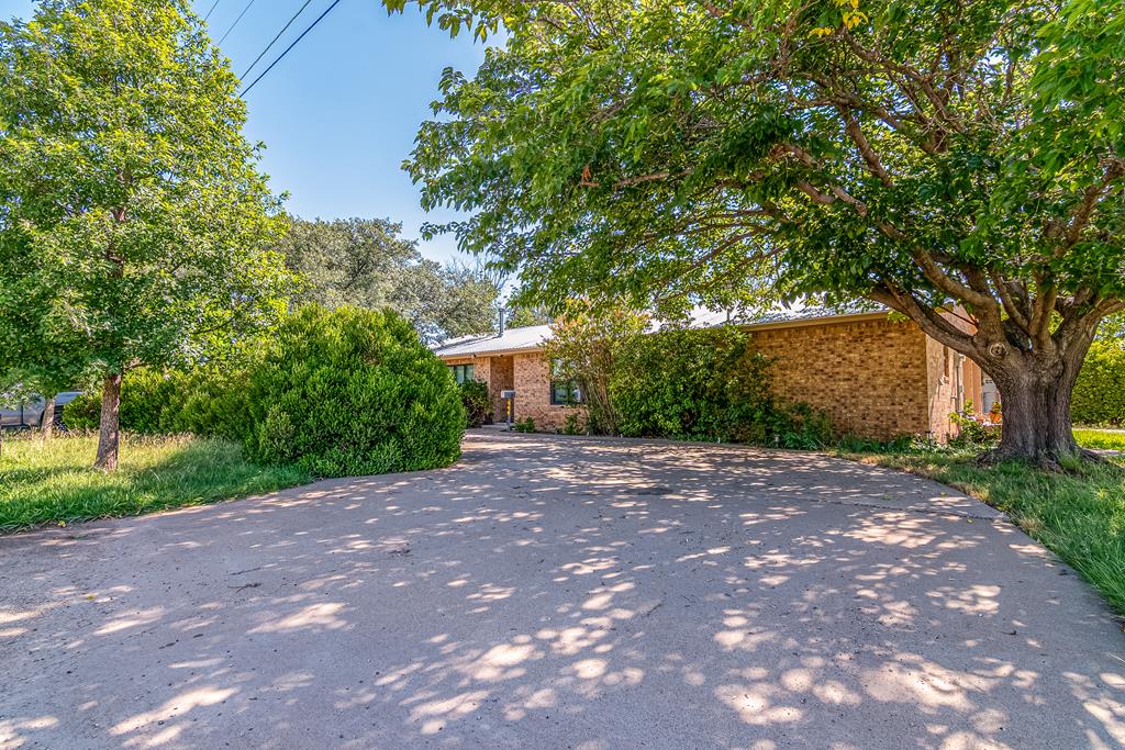 809 Main St