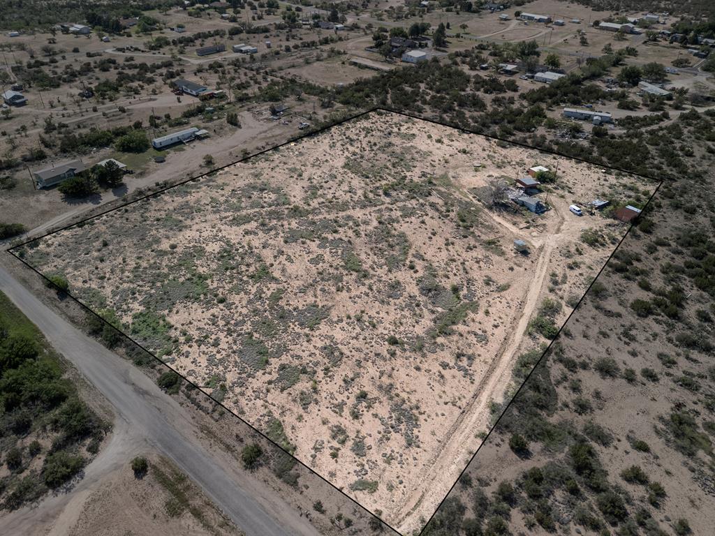 401 Matt Loop Rd Property Photo 1