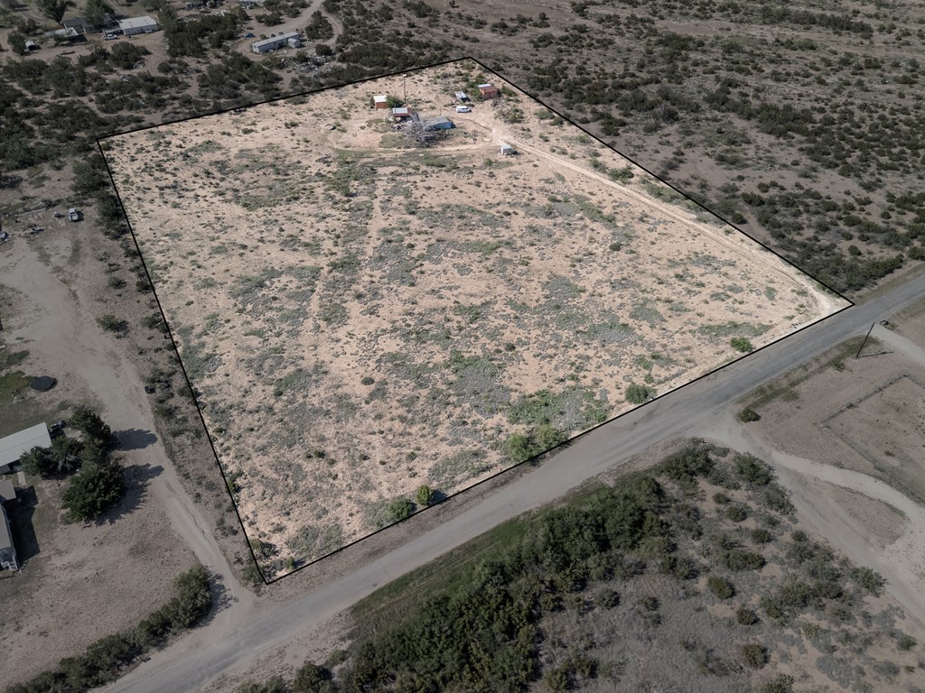 401 Matt Loop Rd Property Photo 9
