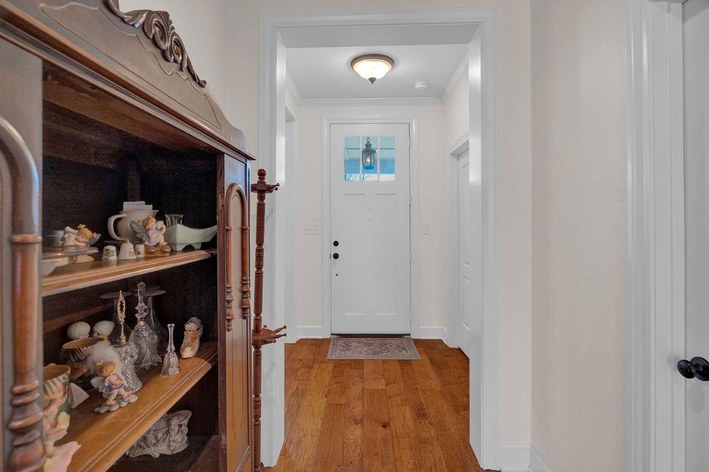 218 Echols St Property Photo 14