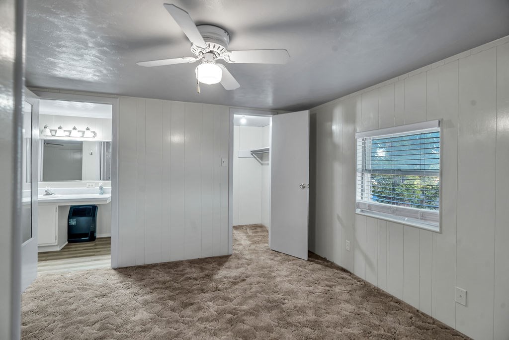 410 N College St Property Photo 15