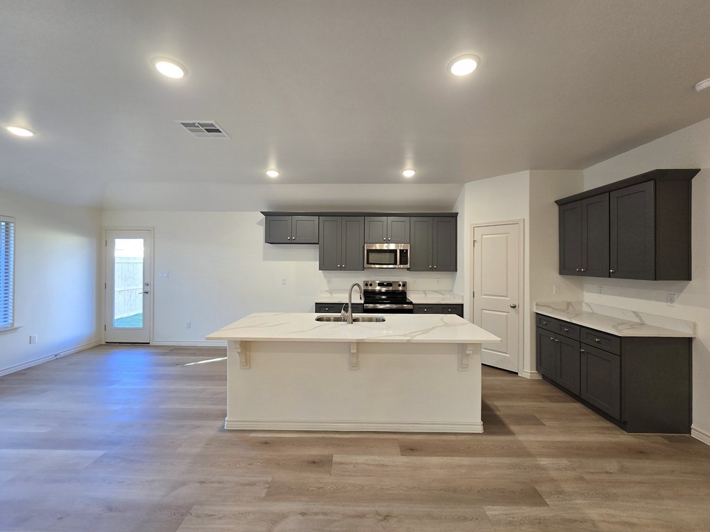 1317 Hogback Way Property Photo 8